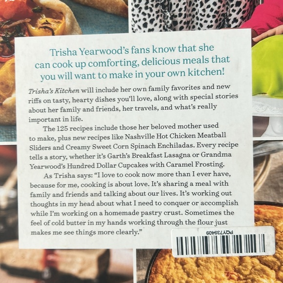 Trisha Yearwood Trisha’s Kitchen 2021 Southern Cooking hardcover cookbook EUC - Picture 4 of 5